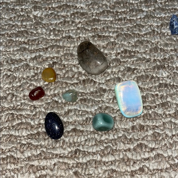 Assorted Gemstone Collection - Picture 2 of 7